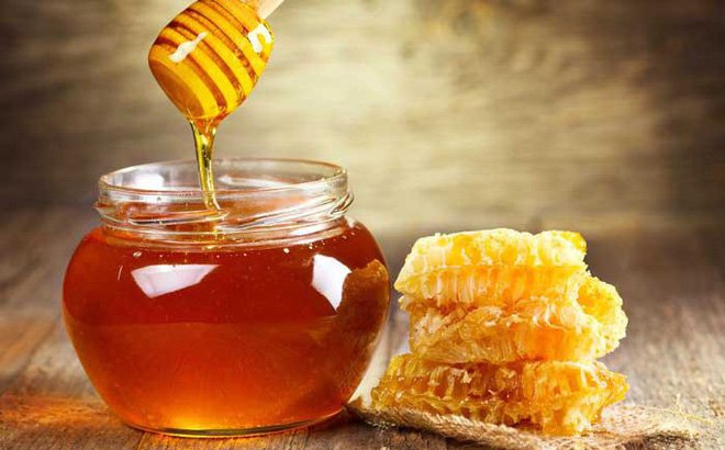 Công dụng và hướng dẫn dùng mật ong đúng cách | Vinmec