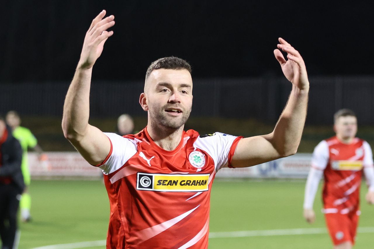 Colin Coates says he is eager to continue Irish League career after release from Cliftonville | BelfastTelegraph.co.uk